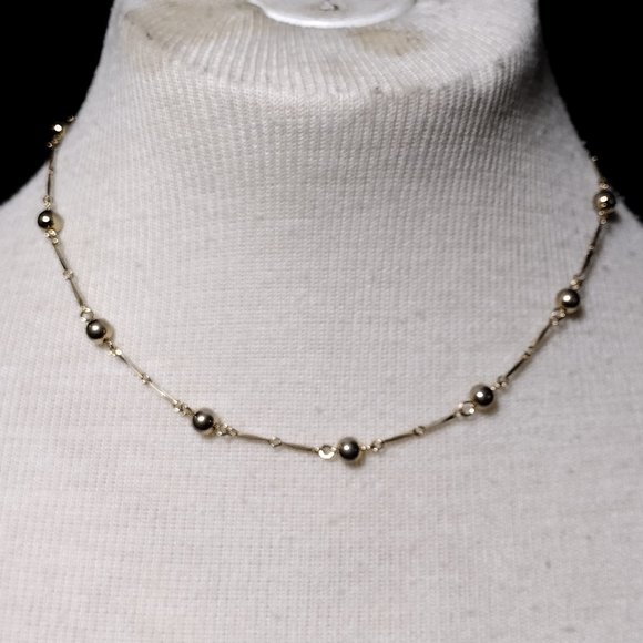 Gold Tone Metallic Necklace - Picture 2 of 7